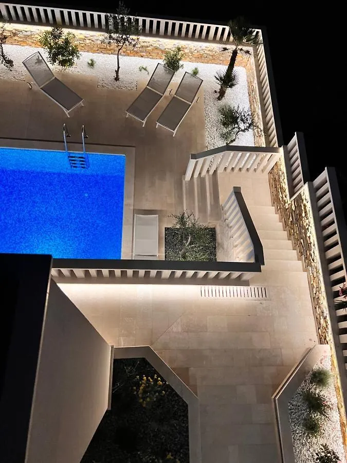 Luxury Beachfront Villa Carlisa Ciovo 0*,
