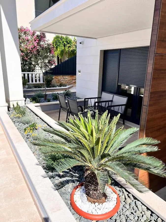 Luxury Beachfront Villa Carlisa Čiovo