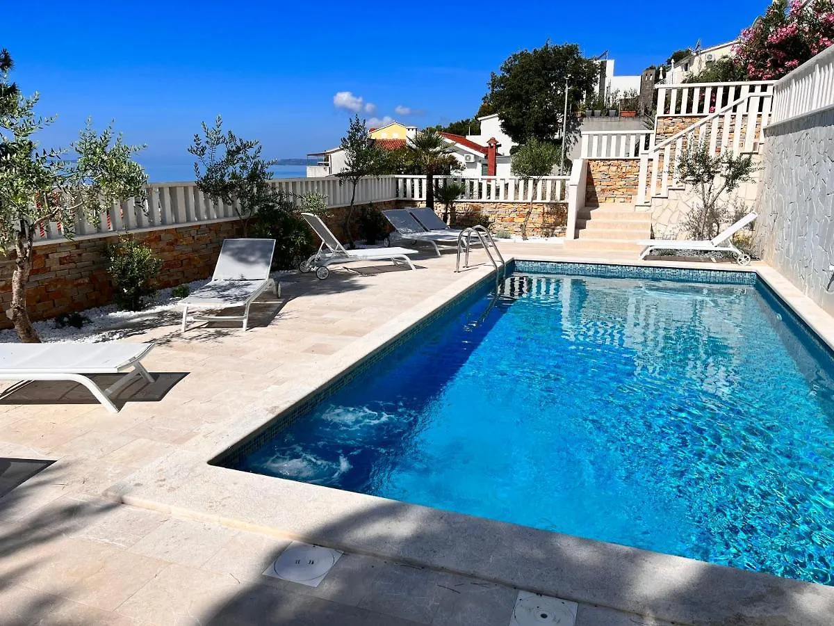 Luxury Beachfront Villa Carlisa Čiovo Apartament