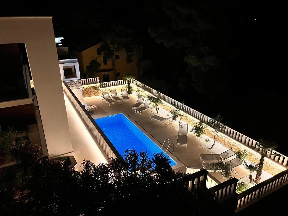 Luxury Beachfront Villa Carlisa Čiovo Apartament