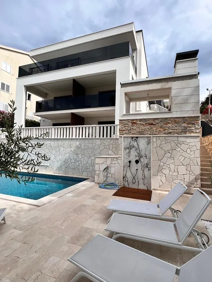 Luxury Beachfront Villa Carlisa Čiovo 0*,  Chorwacja