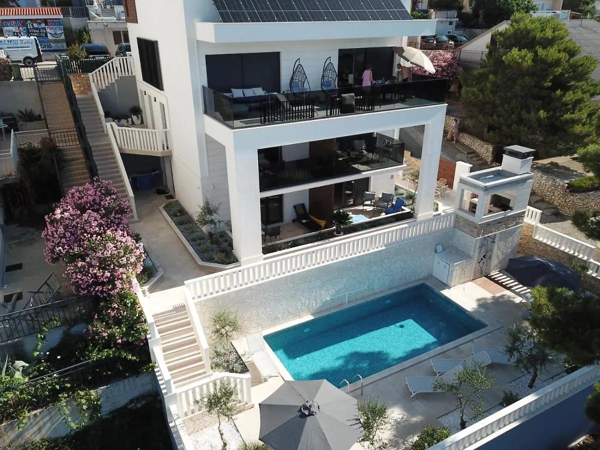 Apartament Luxury Beachfront Villa Carlisa Čiovo